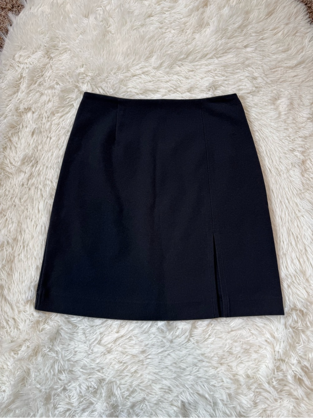 GAP classic black knit a line mini skirt with slit size medium stretchy